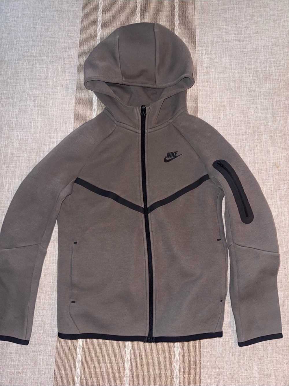 Nike Kids Gray Hooded Lightweight Jacket with Black Accents